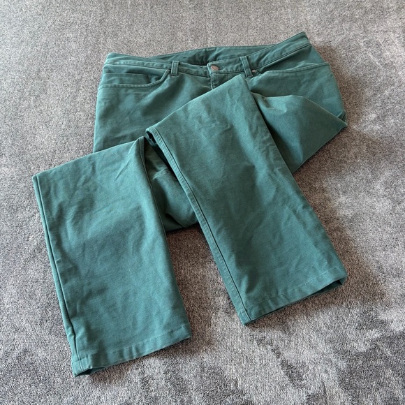 2022 Lululemon ABC Classic-Fit Pant 32" *Utilitech
Green Jasper Size 34 - Picture 4 of 12